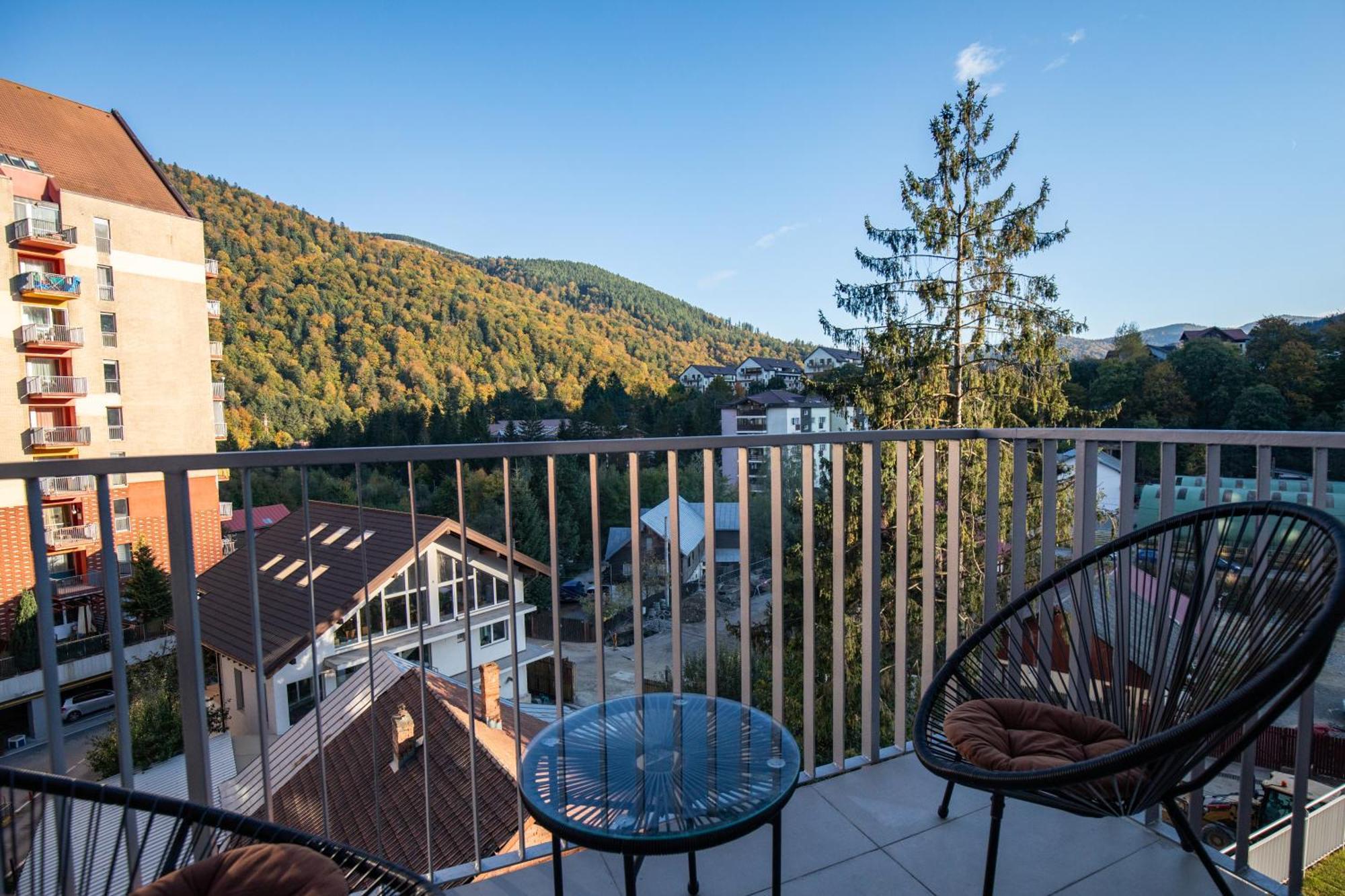 Cozy Studio 4 People With Parking Sinaia Bagian luar foto